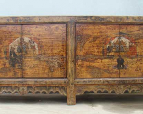 描彩四門柜|Color-painted low cabinet