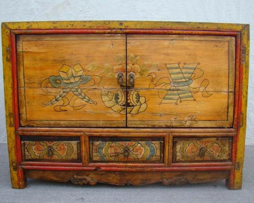 描彩三抽二門柜|painted cabinet