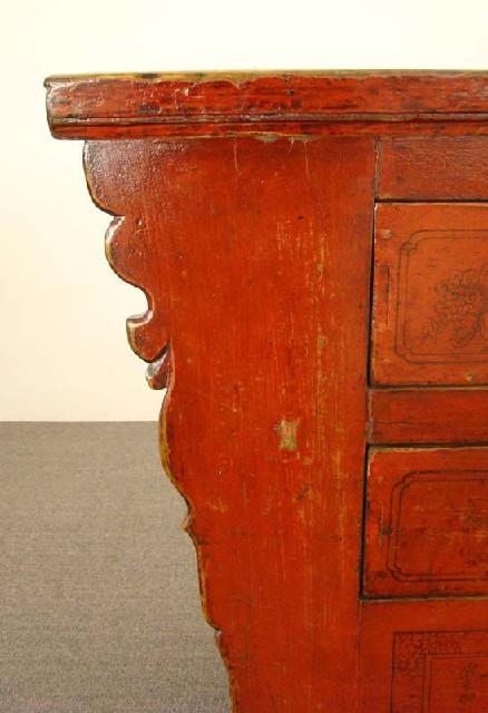 紅描彩三抽桌|red depicting a color table with three drawers