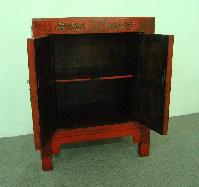 紅描金二門柜高碑店|red depicting a color chest with two gates
