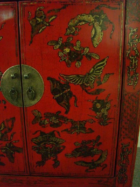 紅描金二門柜高碑店|red depicting a color chest with two gates