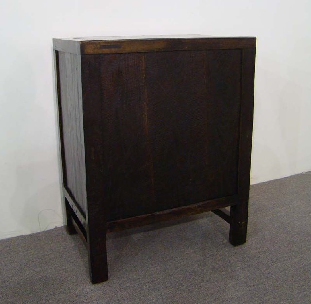 紅描金二門柜高碑店|red depicting a color chest with two gates