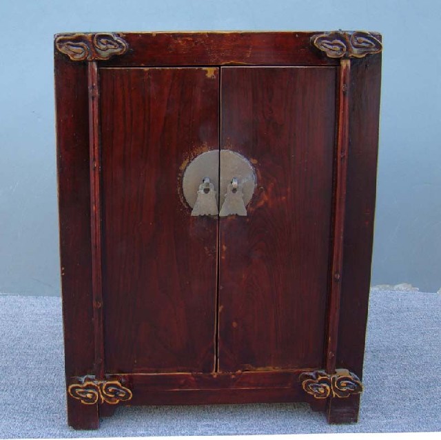紅漆二門小柜|Red-lacquered small cabinet
