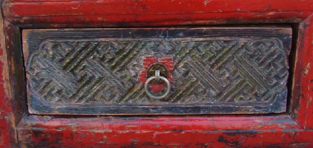紅描彩三抽二門柜|red depicting a color chest with two gates and three drawers