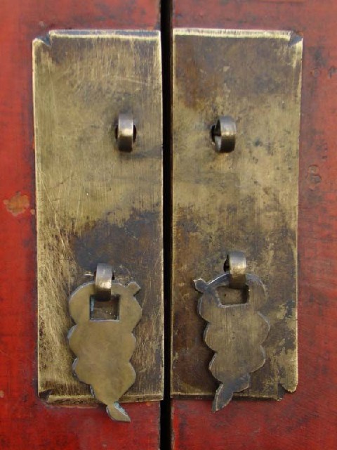 紅漆二門小柜|Red-lacquered small cabinet