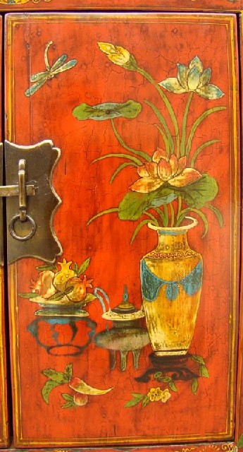 紅描彩二門(mén)柜工廠|red depicting a color chest with two gates