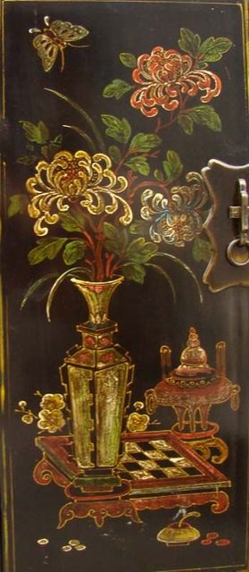 黑描彩小柜|Black color depiction of the small chest