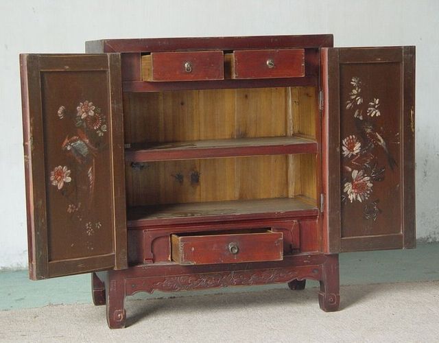 二門描金小柜|Red &gilt small cabinet