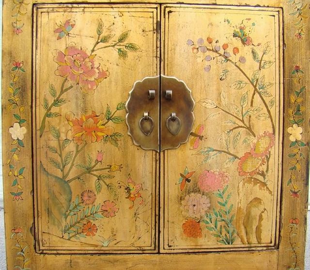 黃一抽二門小柜|Yellow lacquer small chest with one drawer and two gates