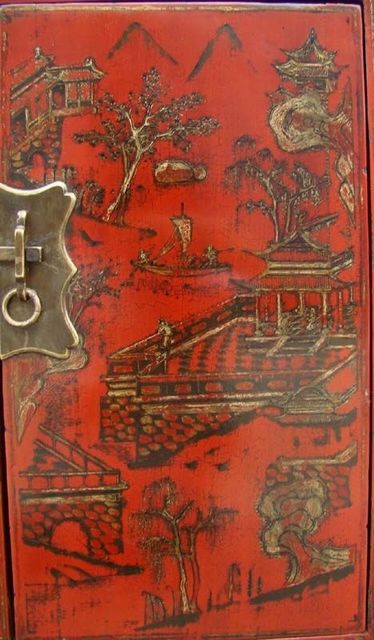 紅描金四門柜|red depicting a color small siamese chest