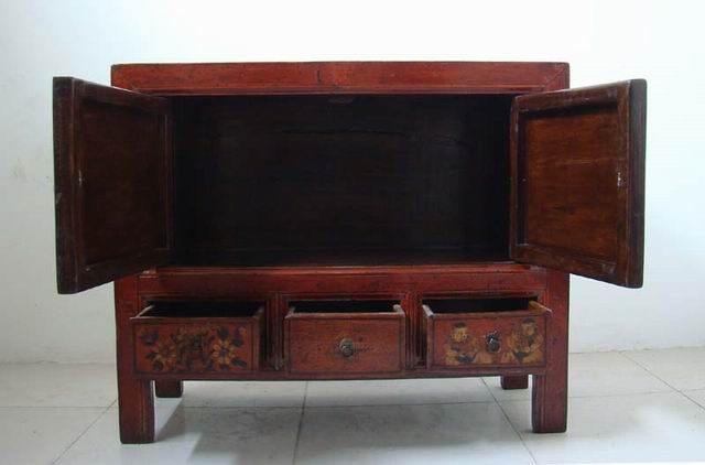 描彩三抽二門柜工廠|painted cabinet