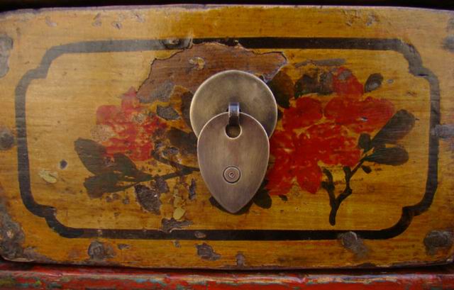 描彩三抽地桌工廠|painted lower table
