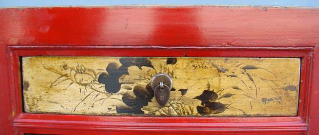 描彩三抽三門柜|painted cabinet
