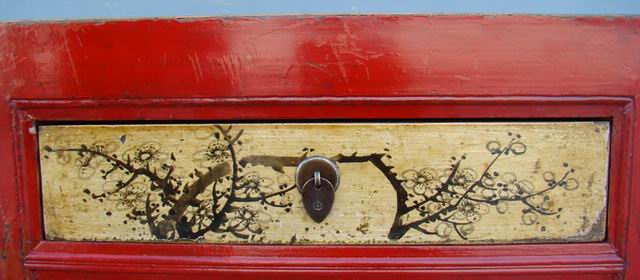 描彩三抽三門柜|painted cabinet