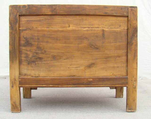描彩二門柜painted chest