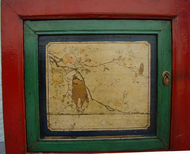 描彩三抽三門柜|Color-painted low cabinet