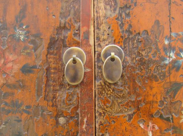 描彩三抽四門柜|painted lower cabinet