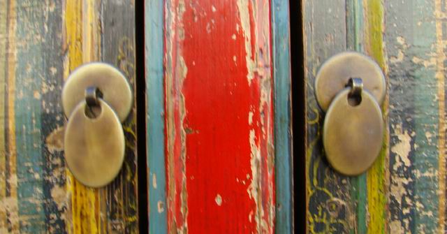 三門描彩柜|Color-painted low cabinet