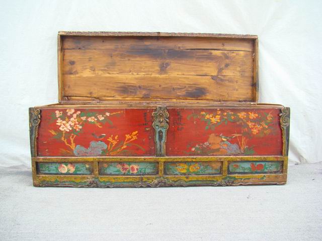 描彩箱工廠|painted trunk