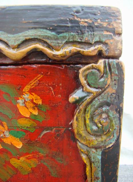描彩箱工廠|painted trunk
