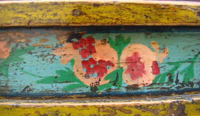 描彩箱工廠|painted trunk