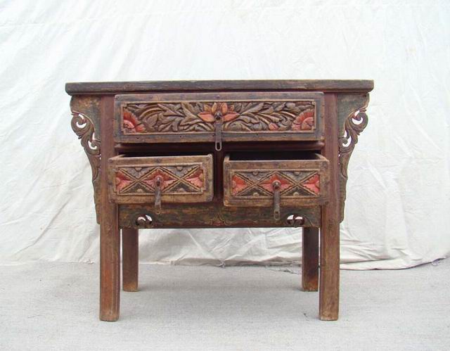 雕花三抽桌|Table with 3 drawers