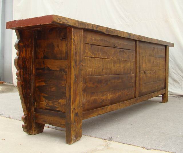 高碑店三門描彩柜|Color-painted low cabinet