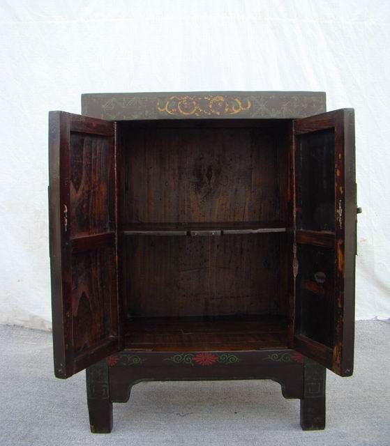 二門五彩柜|Color-painted twin cabinet