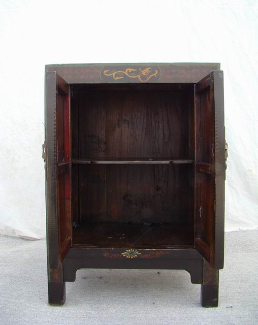 描彩二門柜|Color-painted twin cabinet