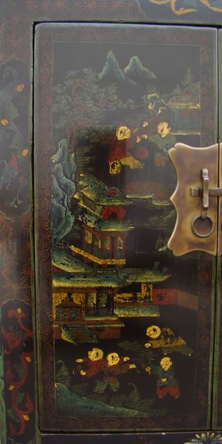 描彩二門柜|Color-painted twin cabinet