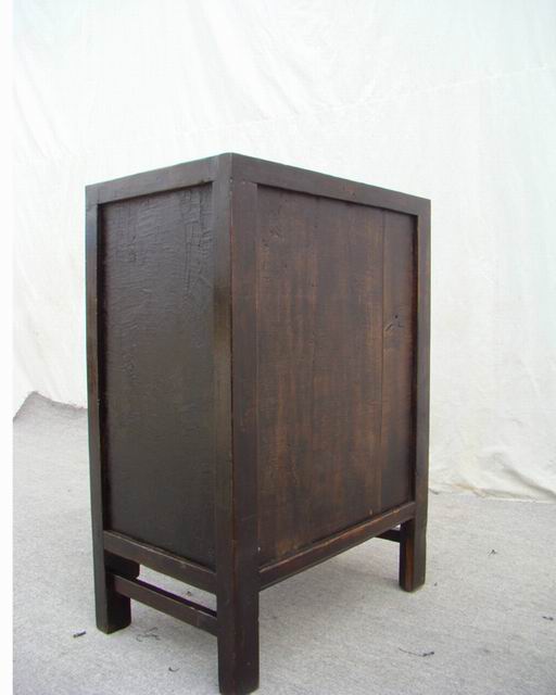 描彩二門柜|Color-painted twin cabinet