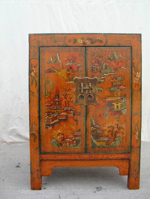 描彩二門柜|Color-painted twin cabinet