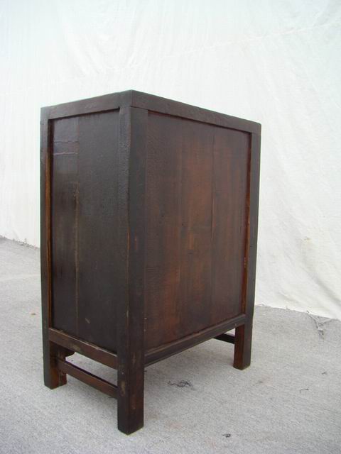 描彩二門柜|Color-painted twin cabinet